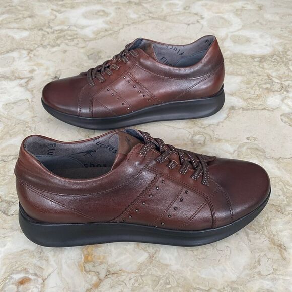 Fluchos Leather Ultra Lightweight Walking Shoes - Picture 4 of 16